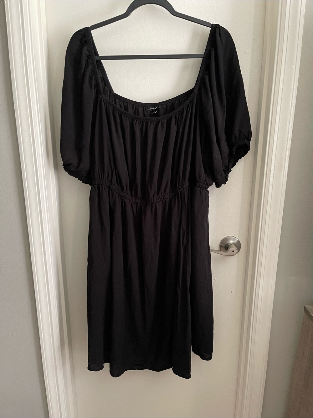 Torrid Women's Black Puff-Sleeve Dress